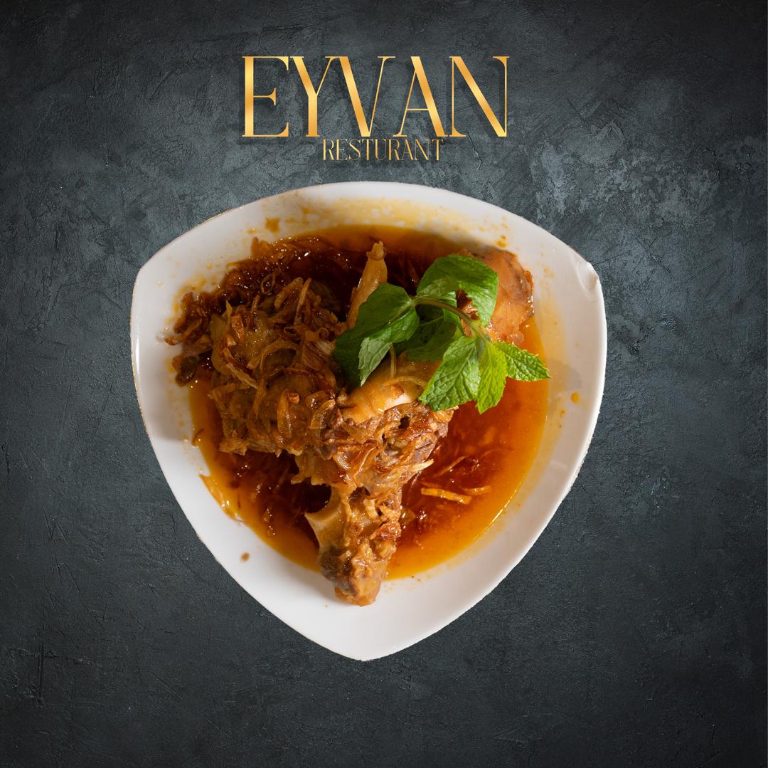 کاخ رستوران ایوان در اردبیل